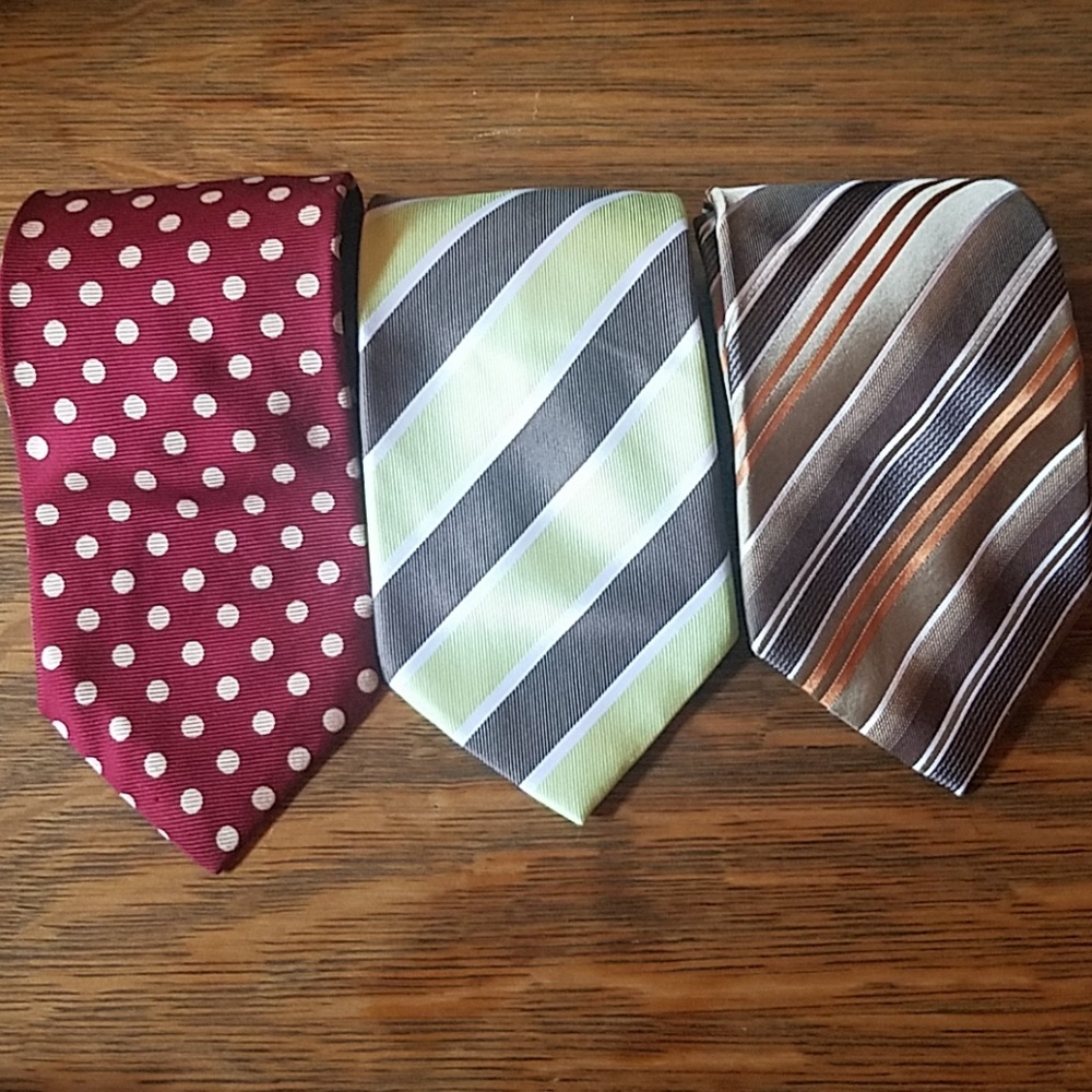 Neck tie bundle